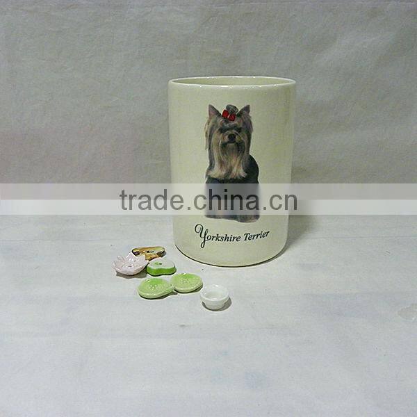 Painting ceramic Treat Jar