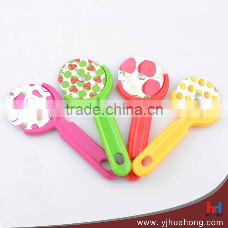 Lovely printing pizza cutter,multifunction pizza baking tools