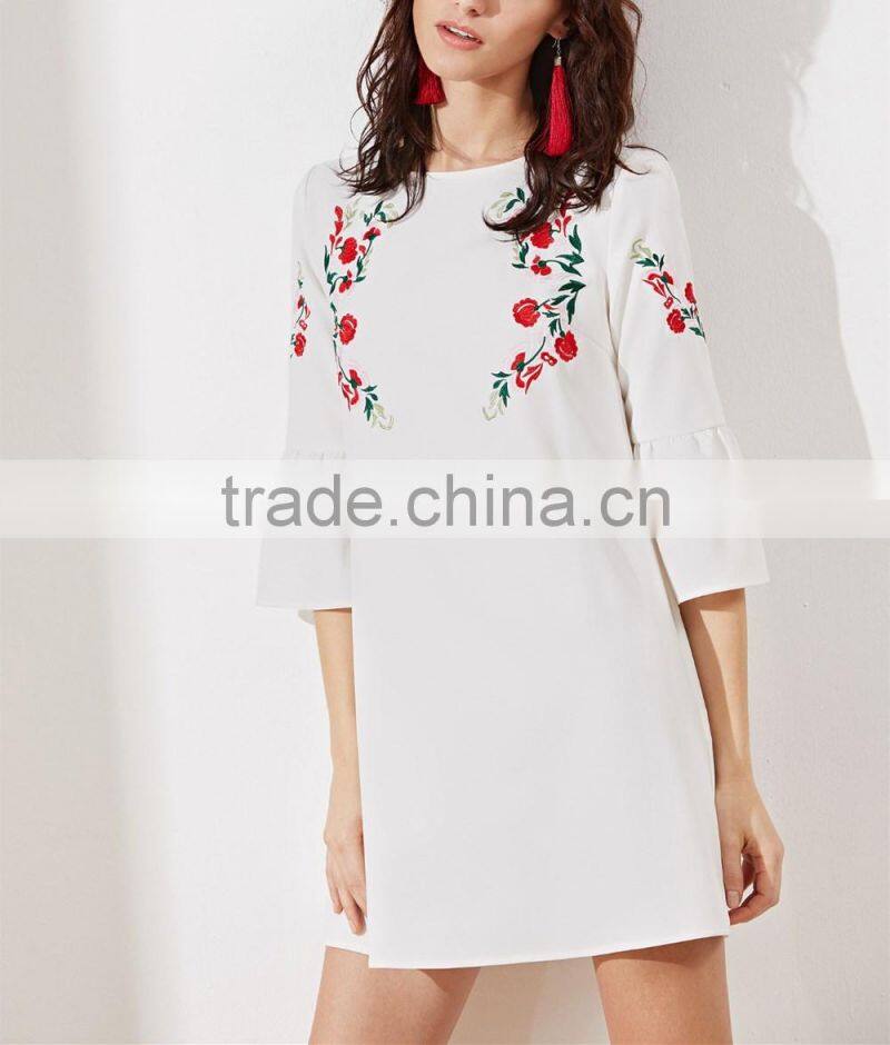 2017 High Fashion White Bell Sleeve Embroidered Tunic Dress