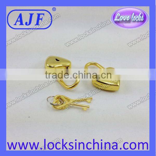 Very cute and fashionable Metal heart mini lock for wooden box