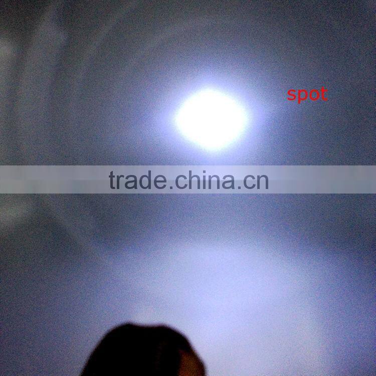 1W powerful led Zoom adjustable flashlight powered by 2D batteries