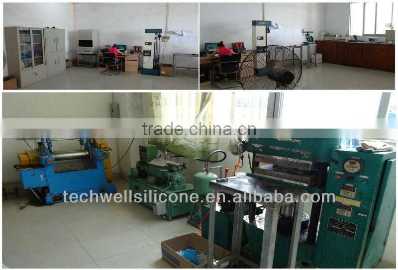 SM-115 hot selling silicone animal hats with long mittens