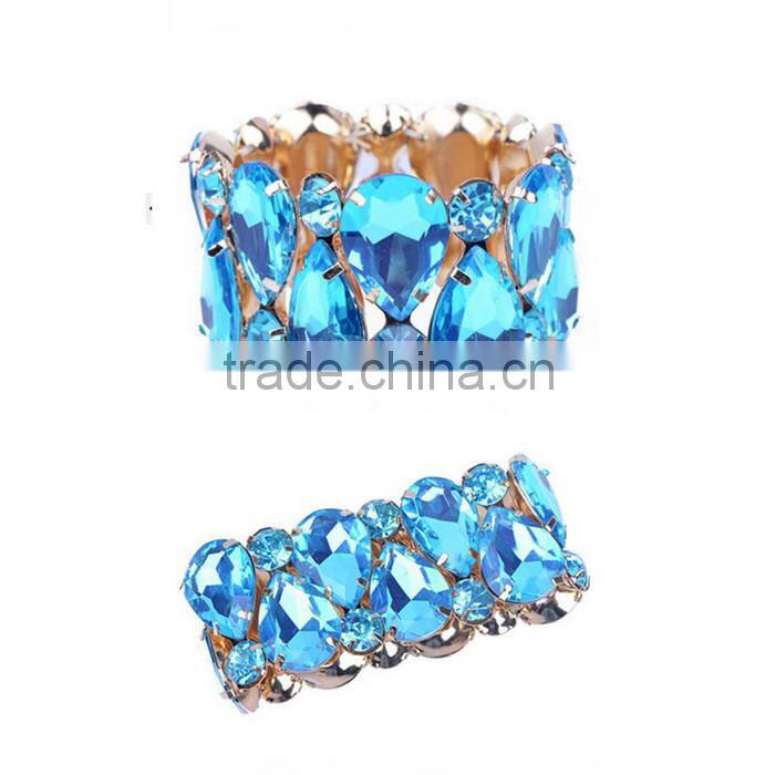 Free sample 2016 new design expandable wire Custom lady rhinestone bracelet