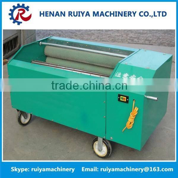 Green walnut peeling and washing machine