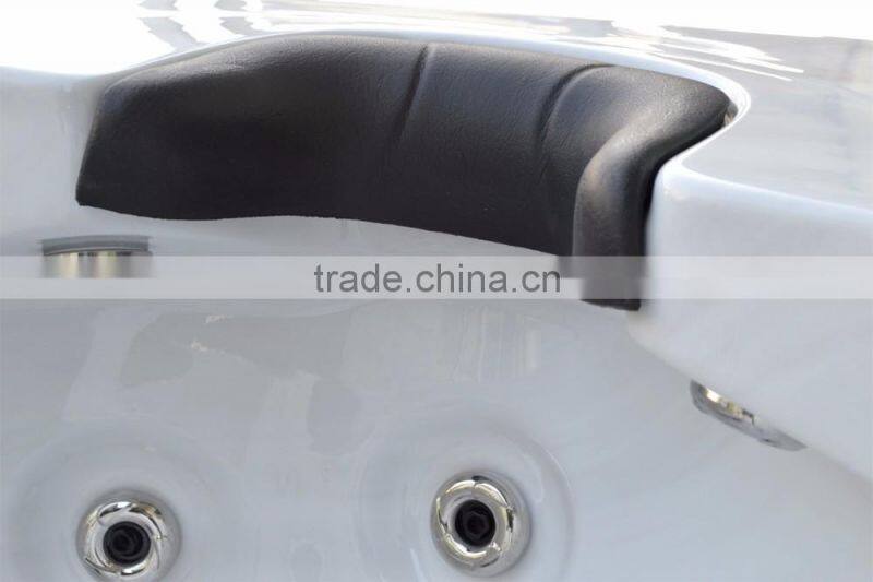 Deep spa whirlpool for tall people