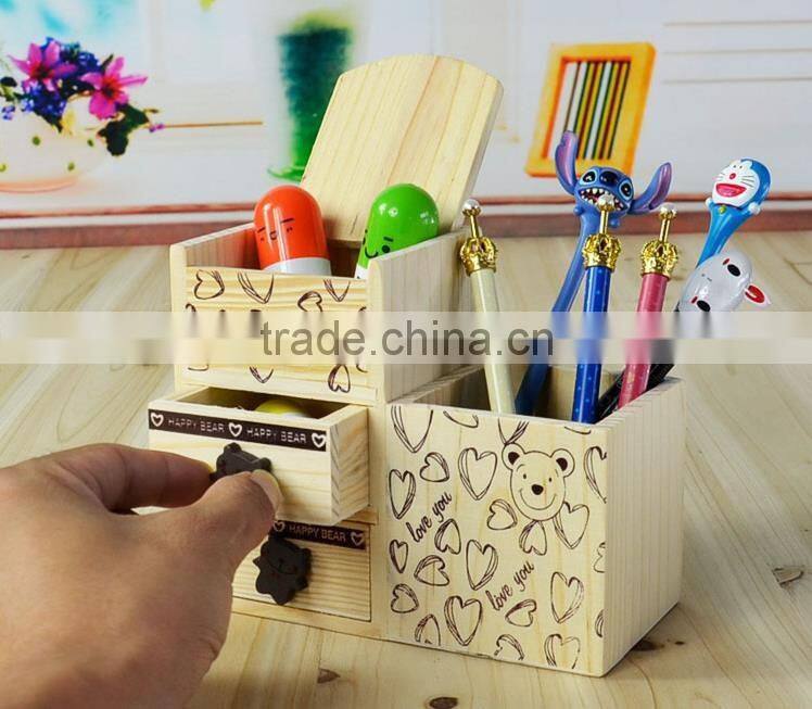 Students office desktop pen case