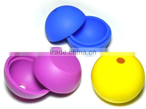 Silicone ice mold for drinks
