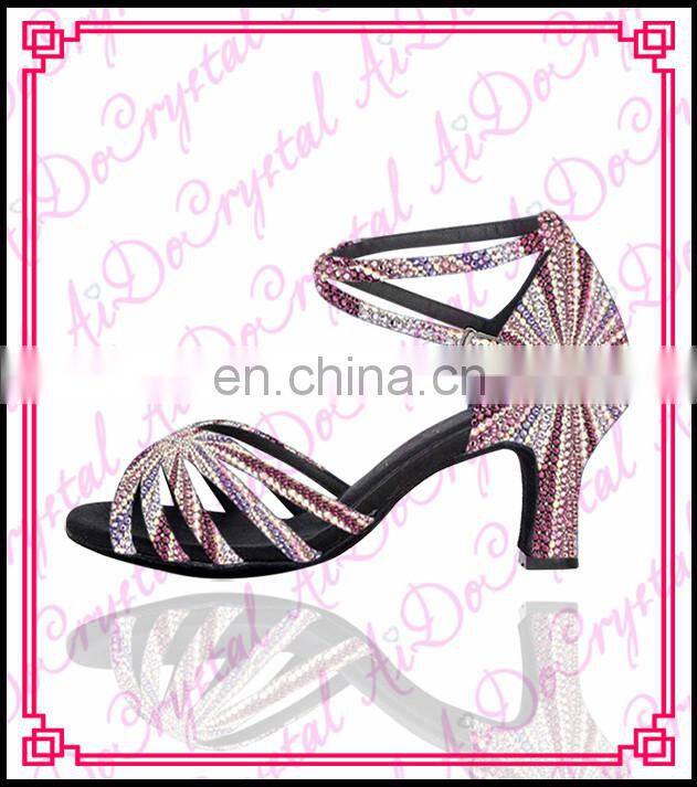 Aidocrystal New Fashion Wholesale Low Heel Shoes Hot Sale Woman Latin Dance Shoes