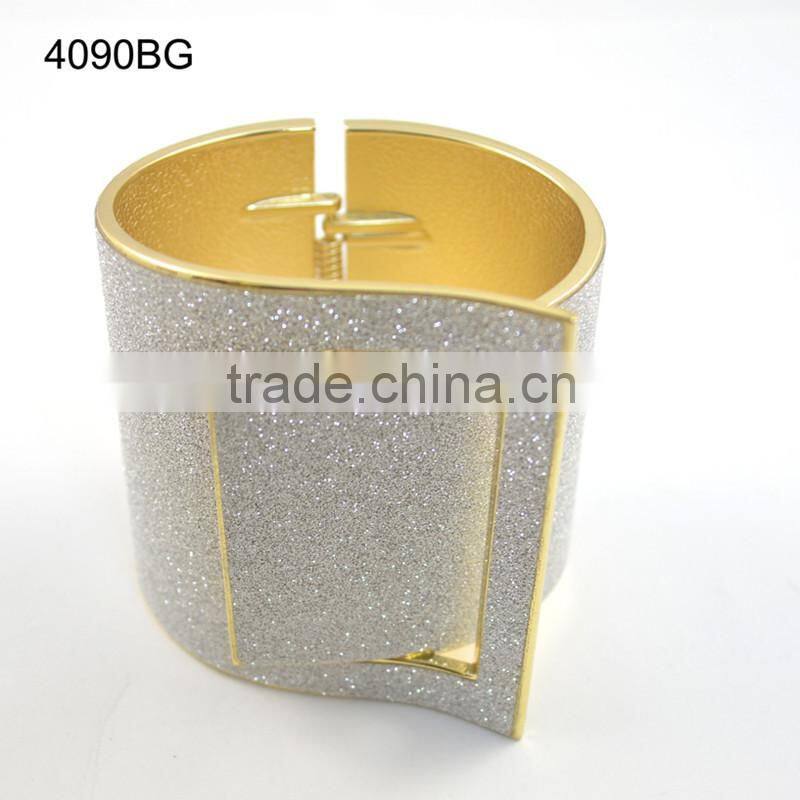 Hot wholesale and fashion bracelet metal cuff bracelets for women funky bracelets bangles