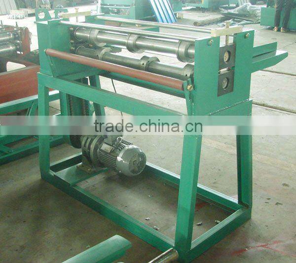 Simple metal sheet slitting machine