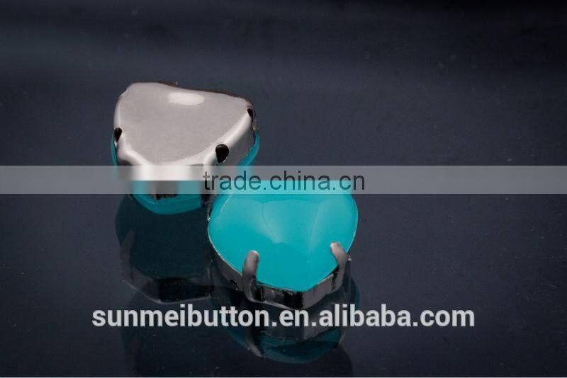 Preset Cabochon Acrylic Rhinestone in Sew on Mounting