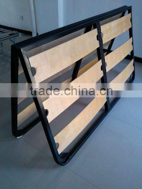 Metal tube bed frame with poplar slats