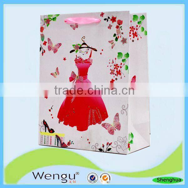 cheap middle glitter valentine's gift paper bag with ribbon handle supplier and manufacture