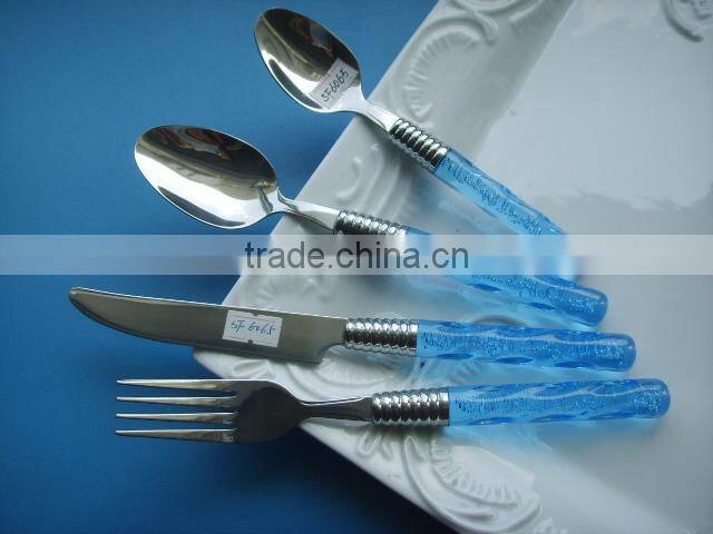 plastic handle cutlery with simple design