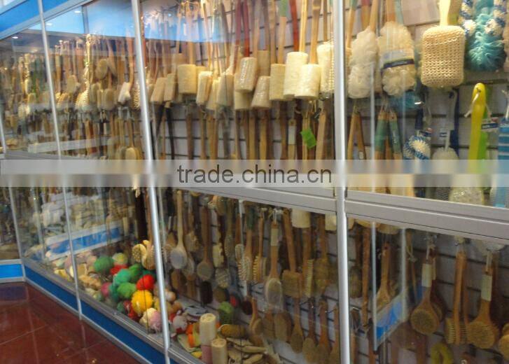 Natural bristle long handle bath brush