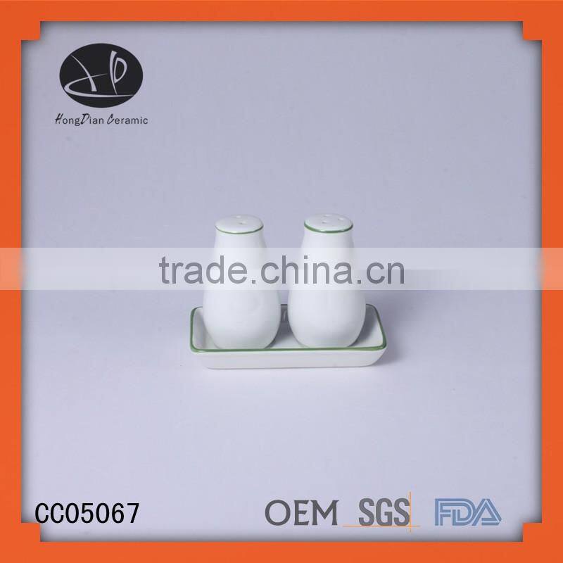 Delicious small cupcake custom salt and pepper shakers,Mill Ceramic Grinder Shaker Spice Salt Jar Pot