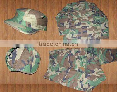 high quality and cheap stock lot/ 65% polyester 35% cotton woodland camouflage uniform/full set/jacket&pant&cap