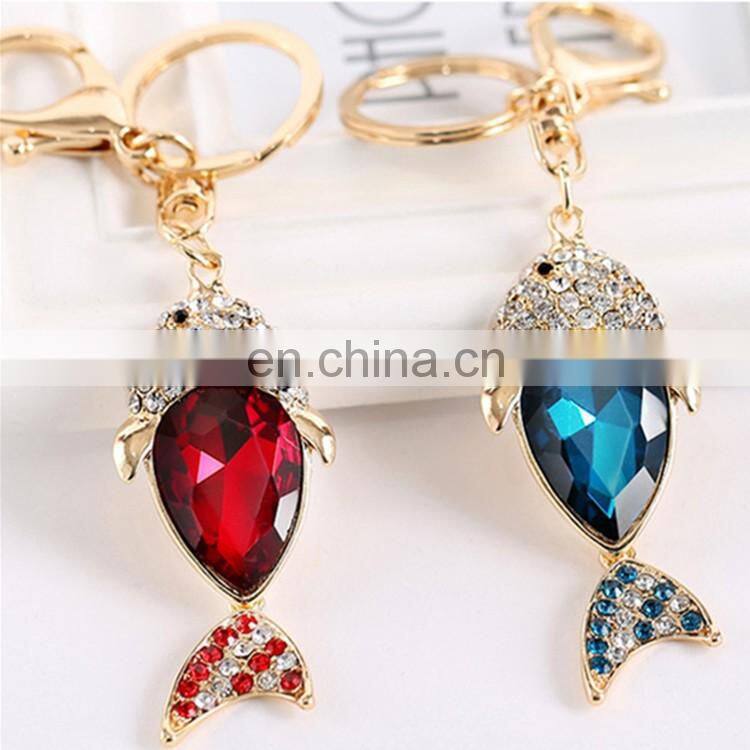 Gold plated alloy metal shine crystal fish custom keychain