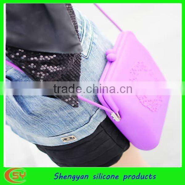 2012 newest Casual design silicone rubber bag with zipper and long strap for girls