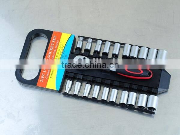 1/2"DR 12 PCS SOCKET SET: Ratchet Wrench & Sockets