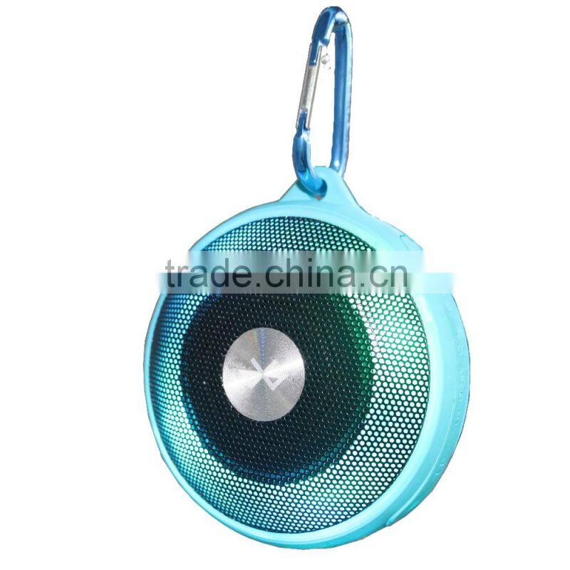 2016 newest sports outdoor waterproof bluetooth speaker with hook