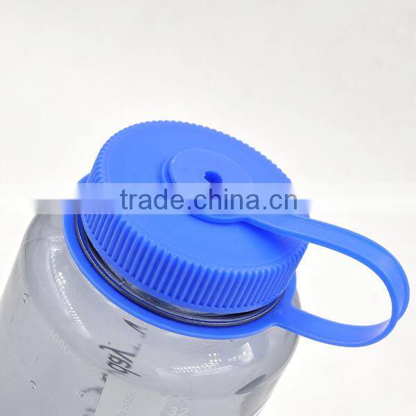 700ML BPA free Plastic Clear Drink Bottle with Flat Lid