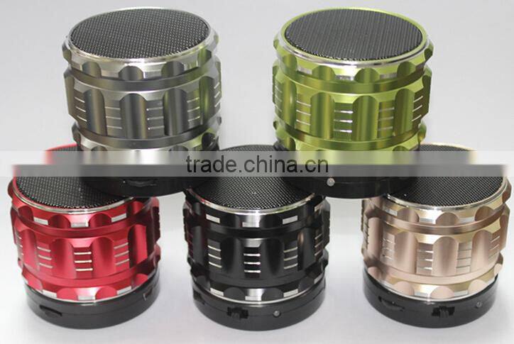 2015 best price FM portable wireless bluetooth mini speaker card slot and usb flash drive slot