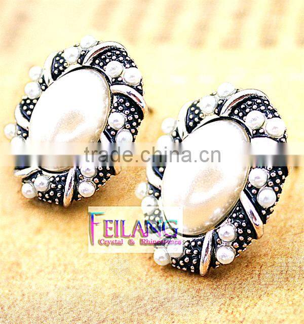 Oval Borders Alloy Earrings Set In Pearl Stud Earrings