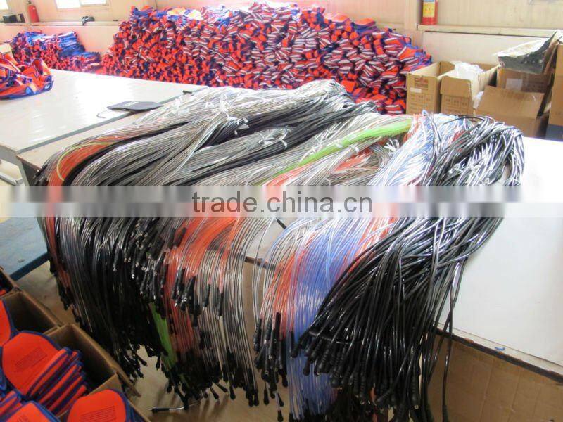 Surfboard surf leash