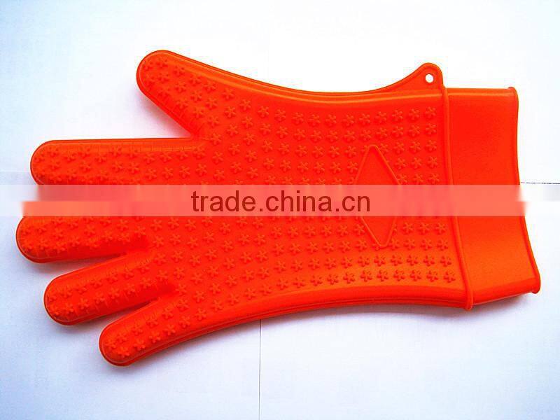 wholesale custom FDA food grade waterproof L/XL kitchen heat resistant silicone oven gloves with fingers