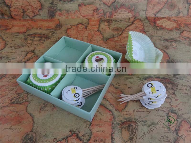 Cute paper cupcake liners set
