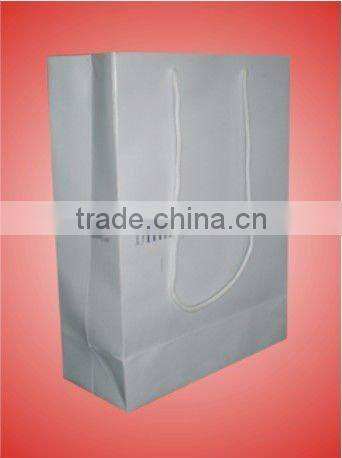 Newest white art paper bags for clothes in Best Store