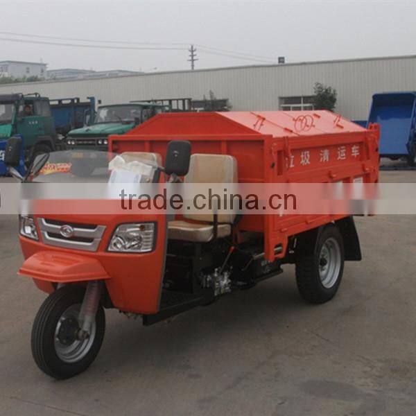 Garbage transport vehicle