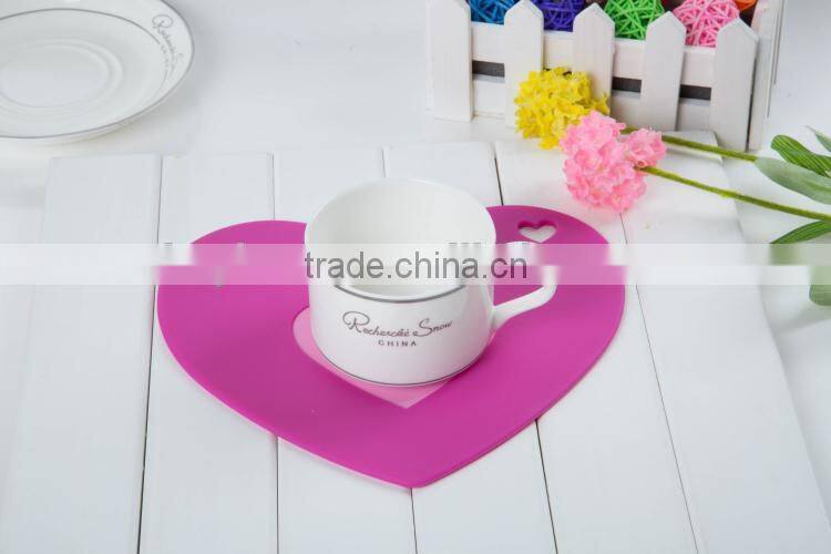 Custom silicone coasters heart shaped colorful silicone pot coaster