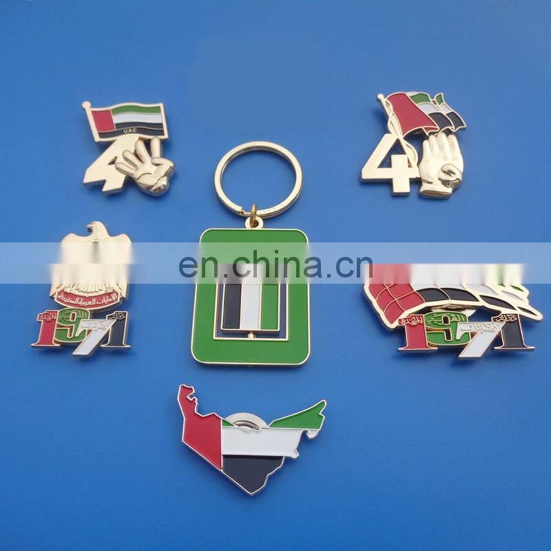 2017 hot sale national day souvenir badges with UAE national emblem customized memorial gift metal badge