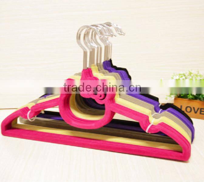 High Quality Hello Kitty Pretty Coat Velvet Hangers