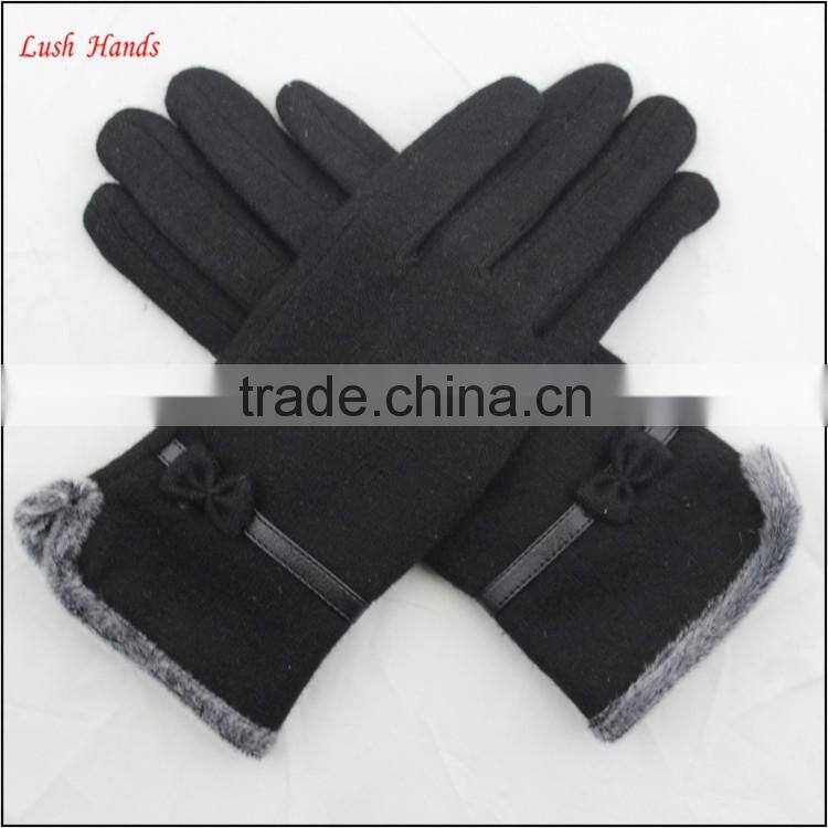 ladies wholesale fashion black micro velvet hand gloves with fur ending