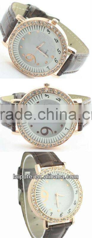 2013 new product fashion sport wrist watch