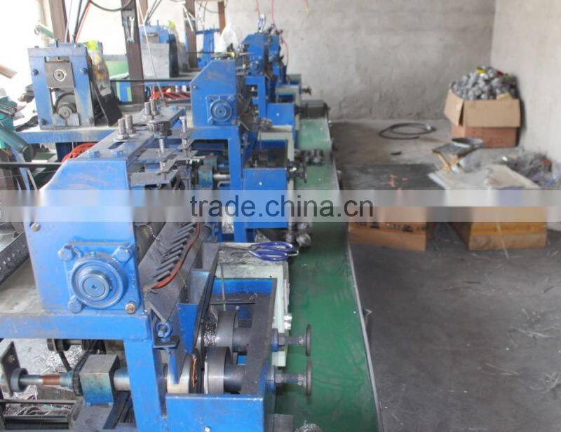 sealing machine and packing machine for scourers