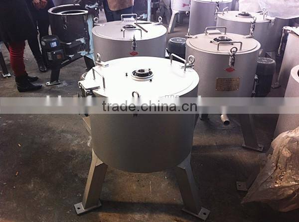 Economical oil filter in auto/oil filter factory with low price