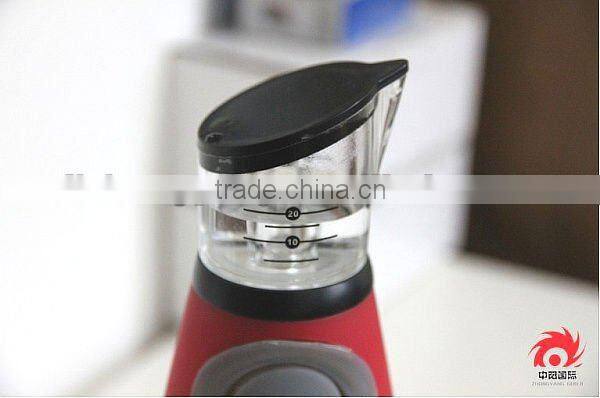 wholesale plastic Volume control small portable Kitchen glass oiler