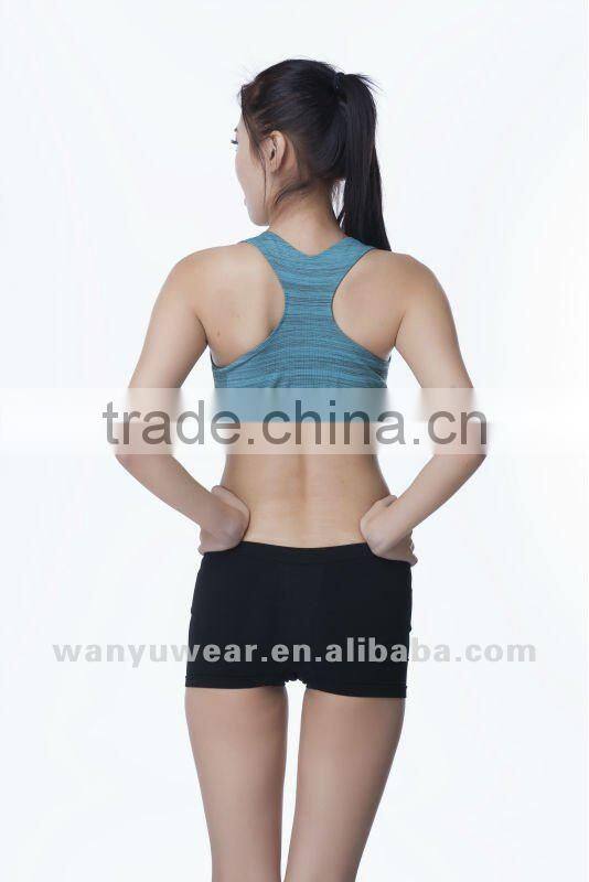 Seamless women sport short top