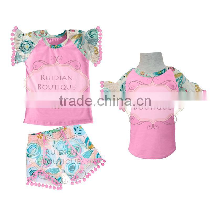 2017 hot sale baby girls beautiful clothes fashion raglan top with cute pink ball ribbon toddler baby clothing set