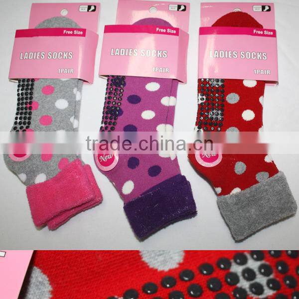 Lady socks cotton custom made terry turned screw-type socks with plastic dropping dot design socks