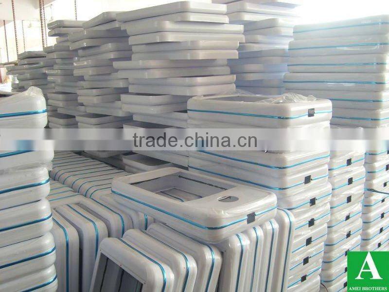 Vacuum thermoformed mobile phone model display