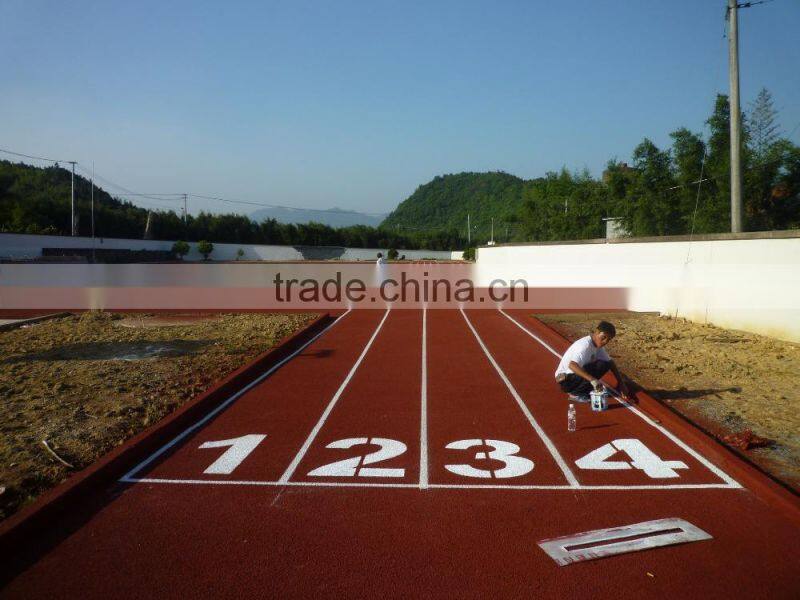 Breathable freely running track/low-cost plastic running track