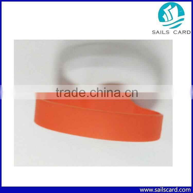 Customized Rubber Colorful Silicone Waterproof RFID Wristband/Bracelet