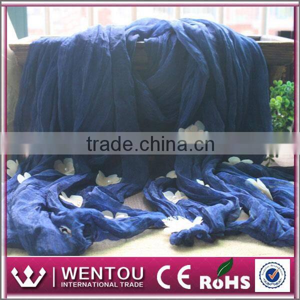 Fashion new solid flowers wrinkled 100% acrylic scarf wholesale