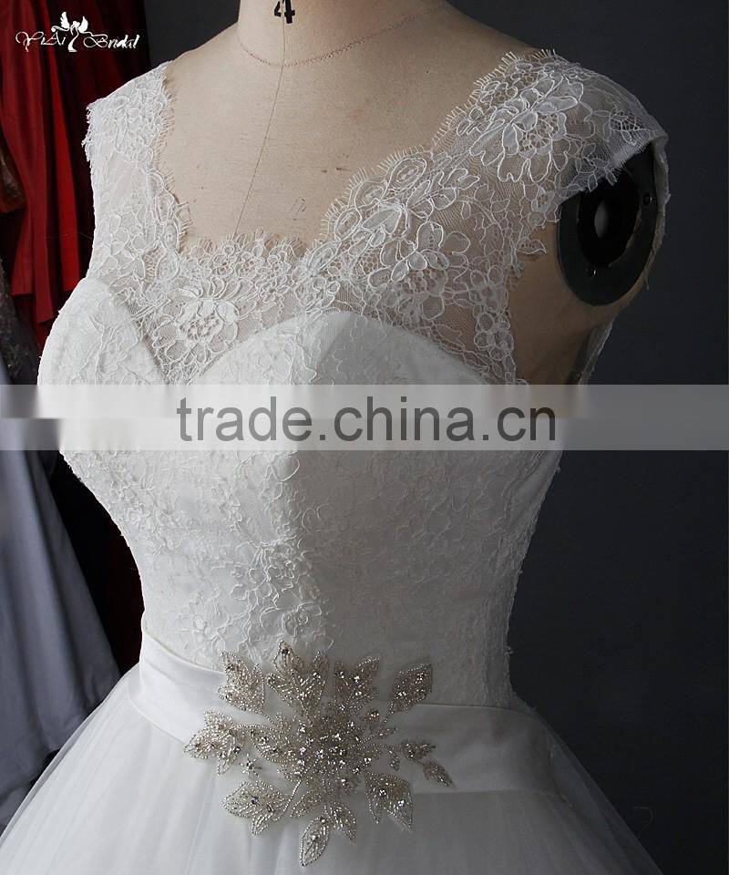 RSW912 Wholesale Alibaba Scoop Neckline Vintage Lace Wedding Dresses 2016 With Belt Bridal Ball Gown Wedding Gown