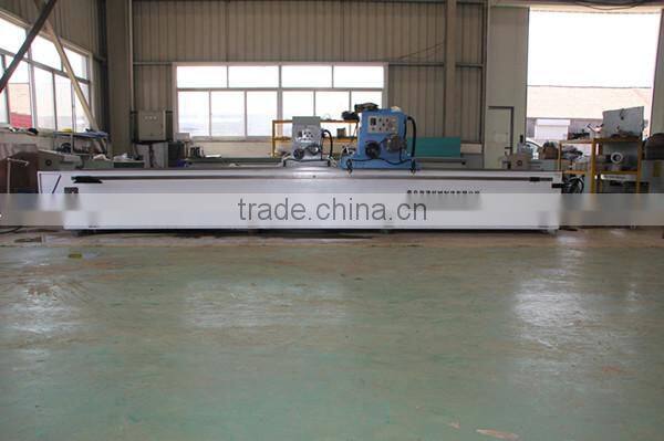 Wood veneer slicing machine